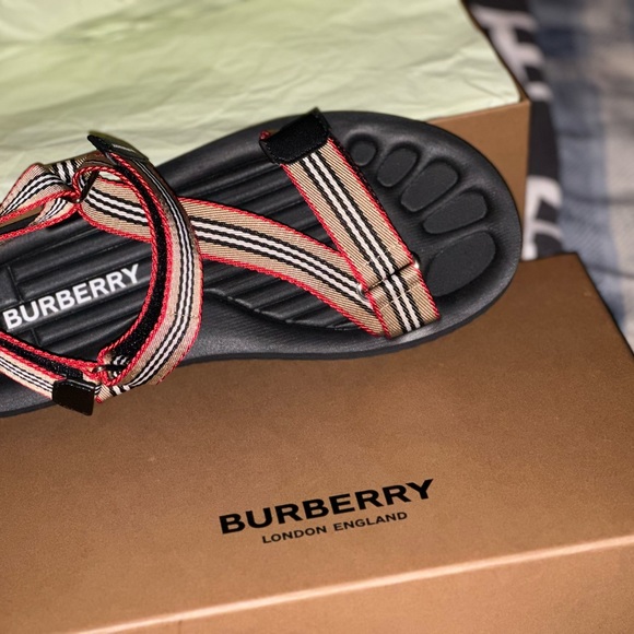 Burberry Sandals size 40 - Picture 3 of 4